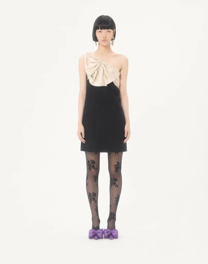 Vestido corto de crepé couture