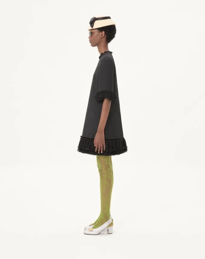 Vestido corto de crepé couture