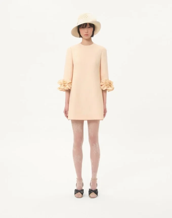 Vestido corto de crepé couture