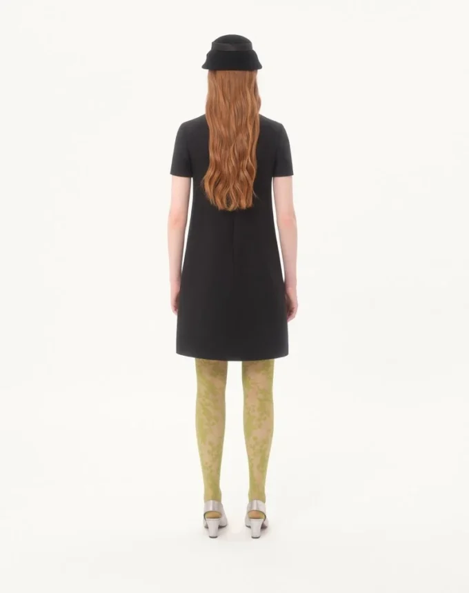 Vestido corto de crepé couture