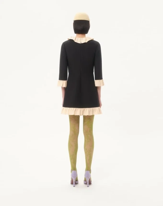 Vestido corto de crepé couture