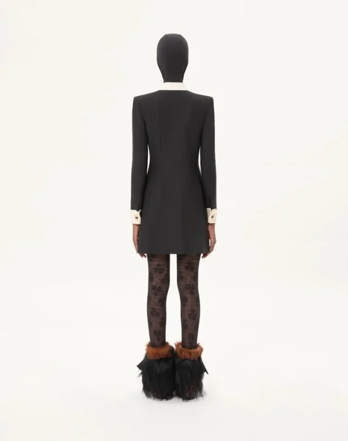 Vestido corto de crepé couture