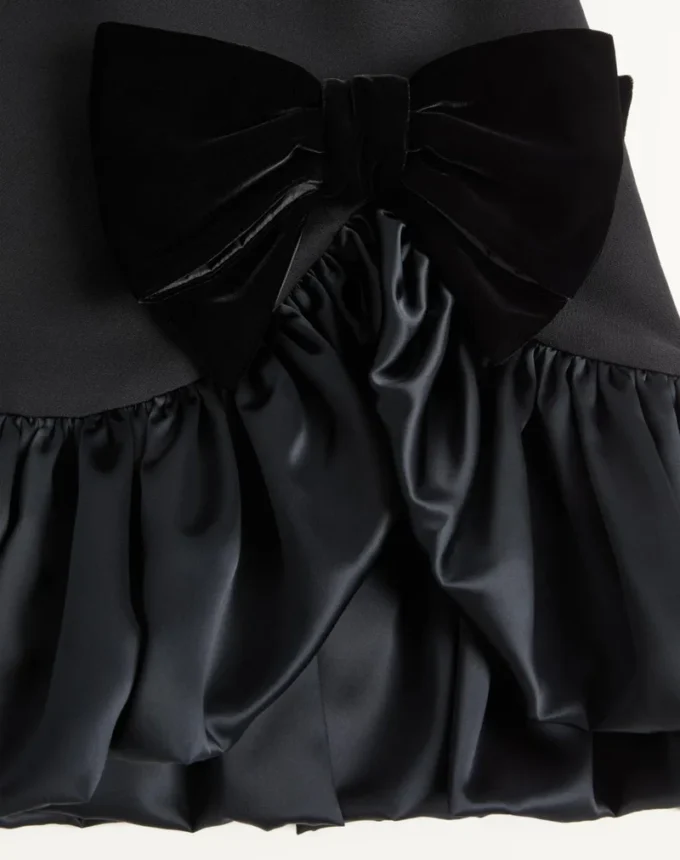Vestido corto de crepé couture