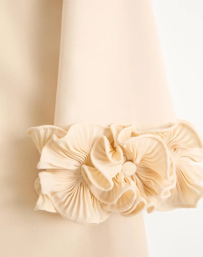 Vestido corto de crepé couture