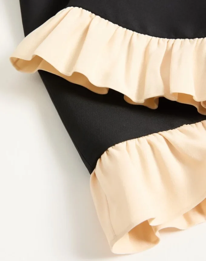 Vestido corto de crepé couture