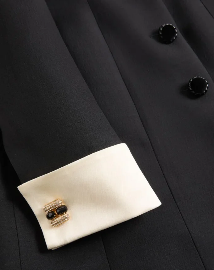 Vestido corto de crepé couture