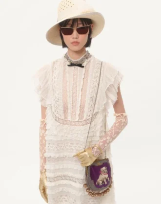 Vestido corto de lino ligero bordado