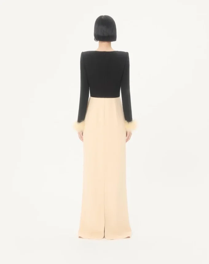 Vestido largo Cady Couture con plumas Vestido largo Cady Couture con plumas