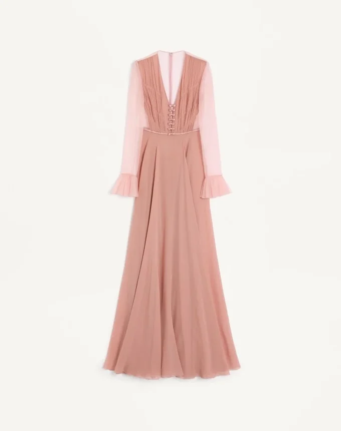 Vestido largo de georgette claro Vestido largo de georgette claro