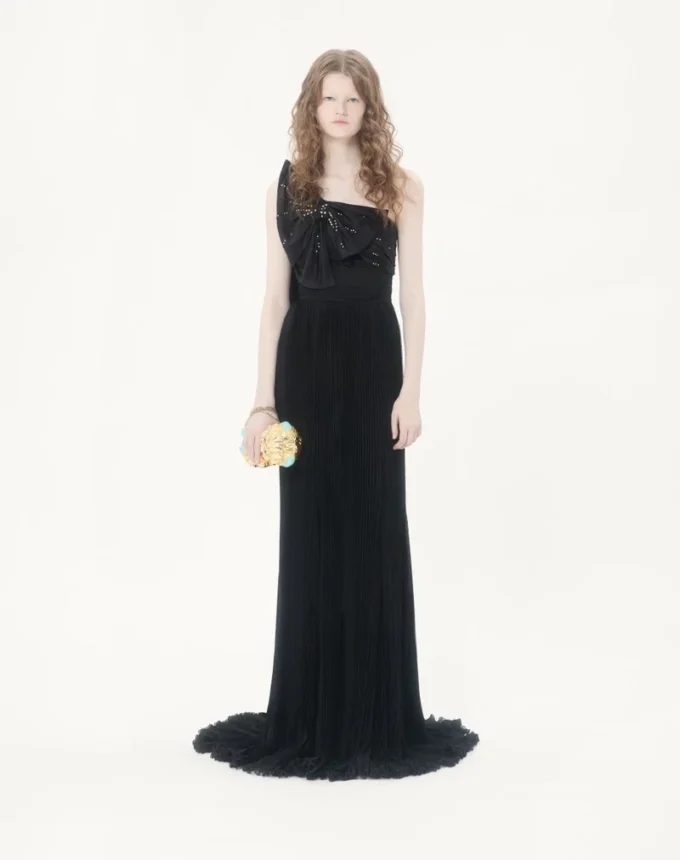 VESTIDO LARGO DE GEORGETTE LIGERO BORDADO VESTIDO LARGO DE GEORGETTE LIGERO BORDADO