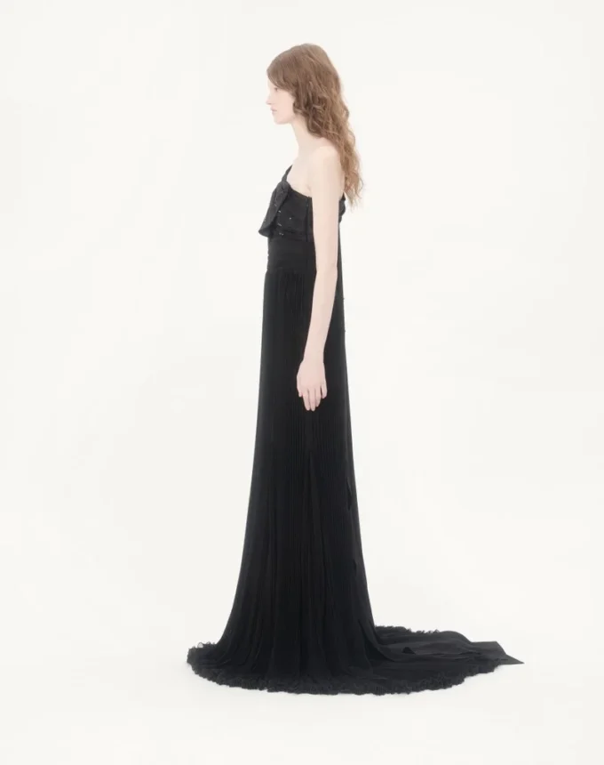 VESTIDO LARGO DE GEORGETTE LIGERO BORDADO VESTIDO LARGO DE GEORGETTE LIGERO BORDADO