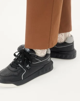 Zapatillas bajas de napa con un tachón Zapatillas bajas de napa con un tachón