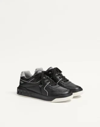 Zapatillas bajas de napa con un tachón Zapatillas bajas de napa con un tachón