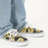 Zapatillas bajas de tela Valentino Garavani y Vans con estampado VLogo Checkerboard y Le Chat De La Maison Zapatillas bajas de tela Valentino Garavani y Vans con estampado VLogo Checkerboard y Le Chat De La Maison