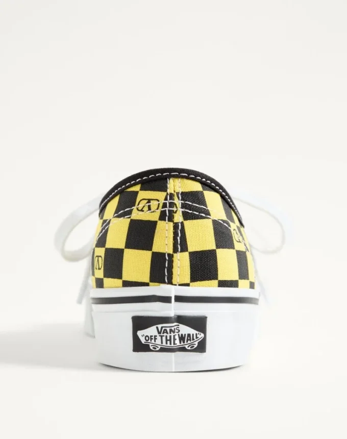Zapatillas bajas de tela Valentino Garavani y Vans con estampado VLogo Checkerboard y Le Chat De La Maison Zapatillas bajas de tela Valentino Garavani y Vans con estampado VLogo Checkerboard y Le Chat De La Maison