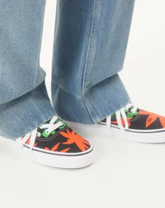 Zapatillas bajas de tela Valentino Garavani y Vans con estampado VLogo Checkerboard y Tropical Leaves