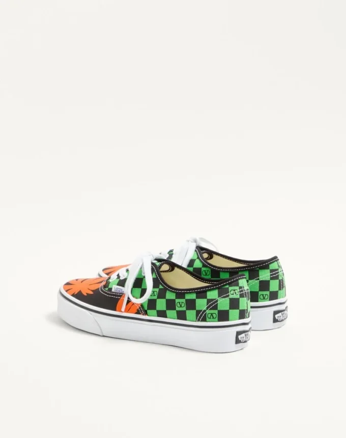 Zapatillas bajas de tela Valentino Garavani y Vans con estampado VLogo Checkerboard y Tropical Leaves Zapatillas bajas de tela Valentino Garavani y Vans con estampado VLogo Checkerboard y Tropical Leaves