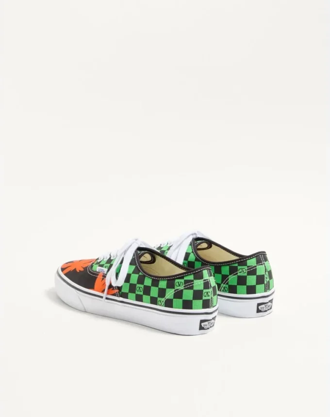 Zapatillas bajas de tela Valentino Garavani y Vans con estampado VLogo Checkerboard y Tropical Leaves Zapatillas bajas de tela Valentino Garavani y Vans con estampado VLogo Checkerboard y Tropical Leaves