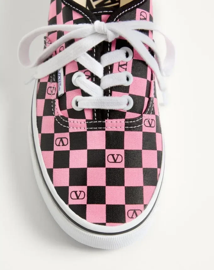 Zapatillas bajas Valentino Garavani y Vans de tela con estampado de damero VLogo Zapatillas bajas Valentino Garavani y Vans de tela con estampado de damero VLogo
