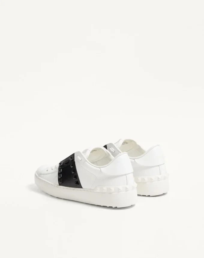 Zapatillas Rockstud Untitled en piel de becerro con tachuelas tonales Zapatillas Rockstud Untitled en piel de becerro con tachuelas tonales