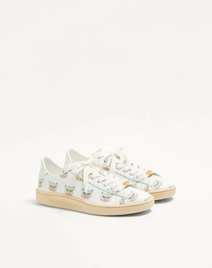 Zapatillas Royco de piel de becerro napa con motivo Le Chat De La Maison Zapatillas Royco de piel de becerro napa con motivo Le Chat De La Maison