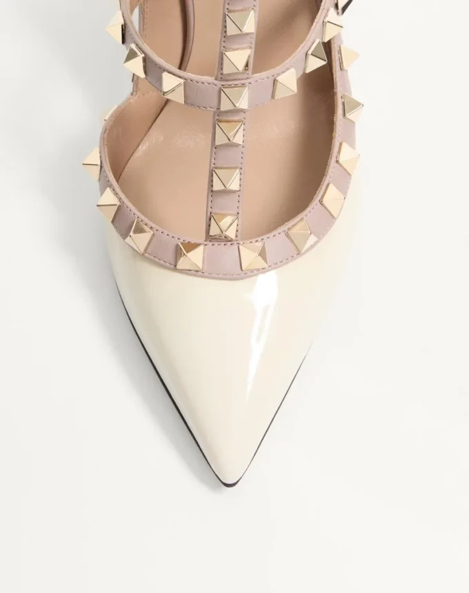 Zapatos de salón con tacón de 100 mm y adornos Rockstud en charol Zapatos de salón con tacón de 100 mm y adornos Rockstud en charol