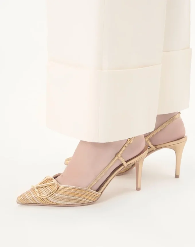 Zapatos de salón con talón abierto Vlogo Signature metalizados con bordado Cornely de 80 mm Zapatos de salón con talón abierto Vlogo Signature metalizados con bordado Cornely de 80 mm