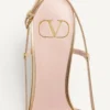 Zapatos de salón con talón abierto y logotipo Vlogo en piel napa laminada de 80 mm Zapatos de salón con talón abierto y logotipo Vlogo en piel napa laminada de 80 mm