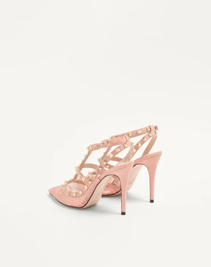 Zapatos de salón con tiras y tachuelas Rockstud de 100 mm