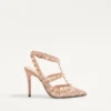 Zapatos de salón con tiras y tachuelas Rockstud de 100 mm