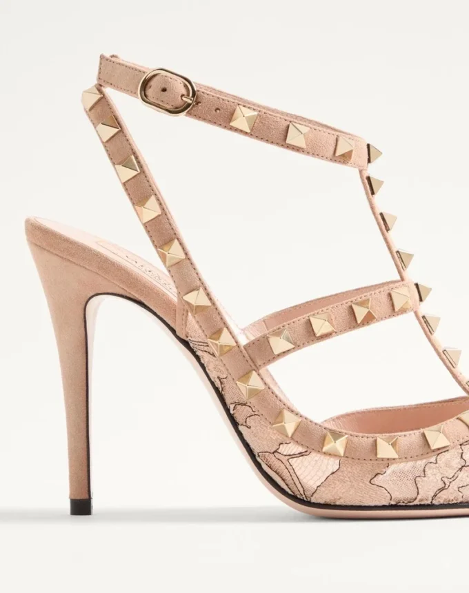 Zapatos de salón con tiras y tachuelas Rockstud de 100 mm