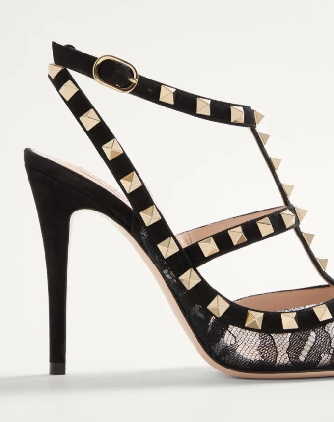 Zapatos de salón con tiras y tachuelas Rockstud de 100 mm