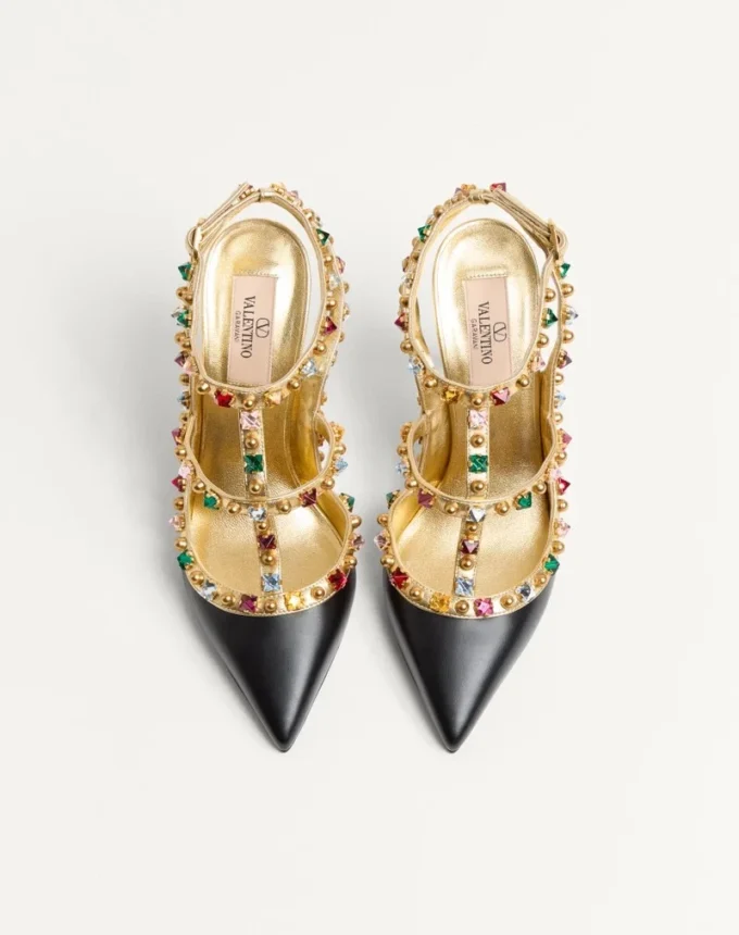 Zapatos de salón Rockstud de piel de becerro con cabujón y cristales de 100 mm