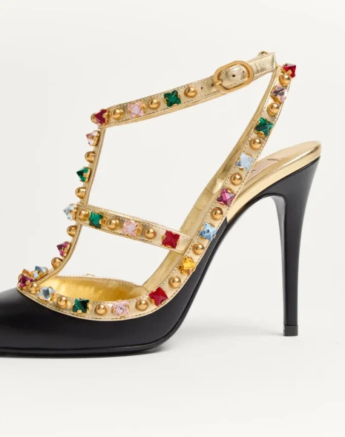 Zapatos de salón Rockstud de piel de becerro con cabujón y cristales de 100 mm