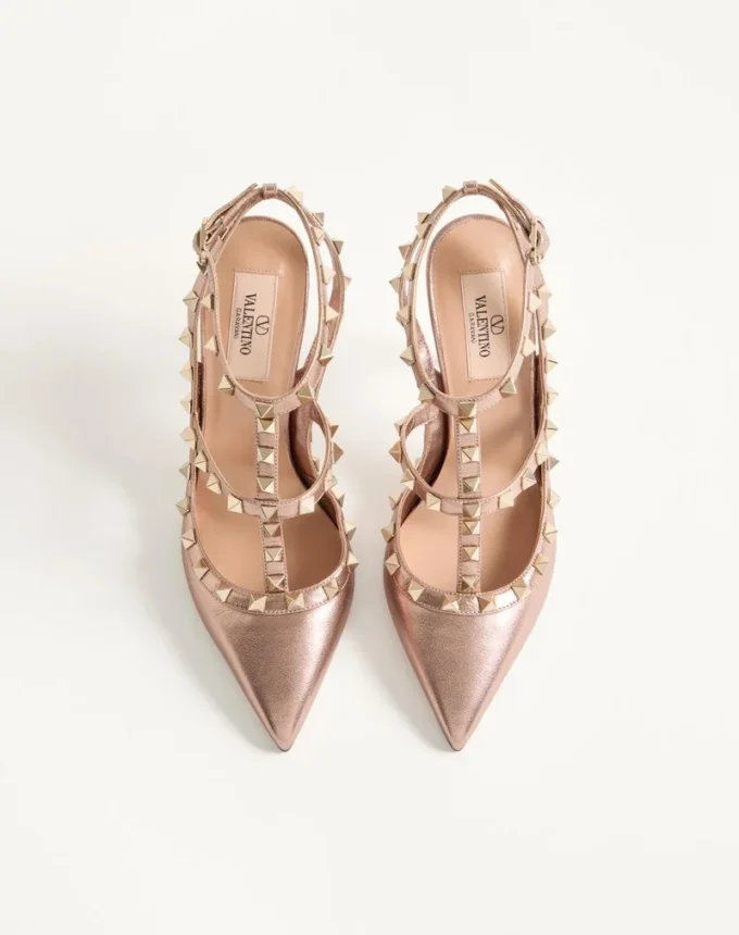 Zapatos de salón Rockstud en piel napa laminada 100 mm